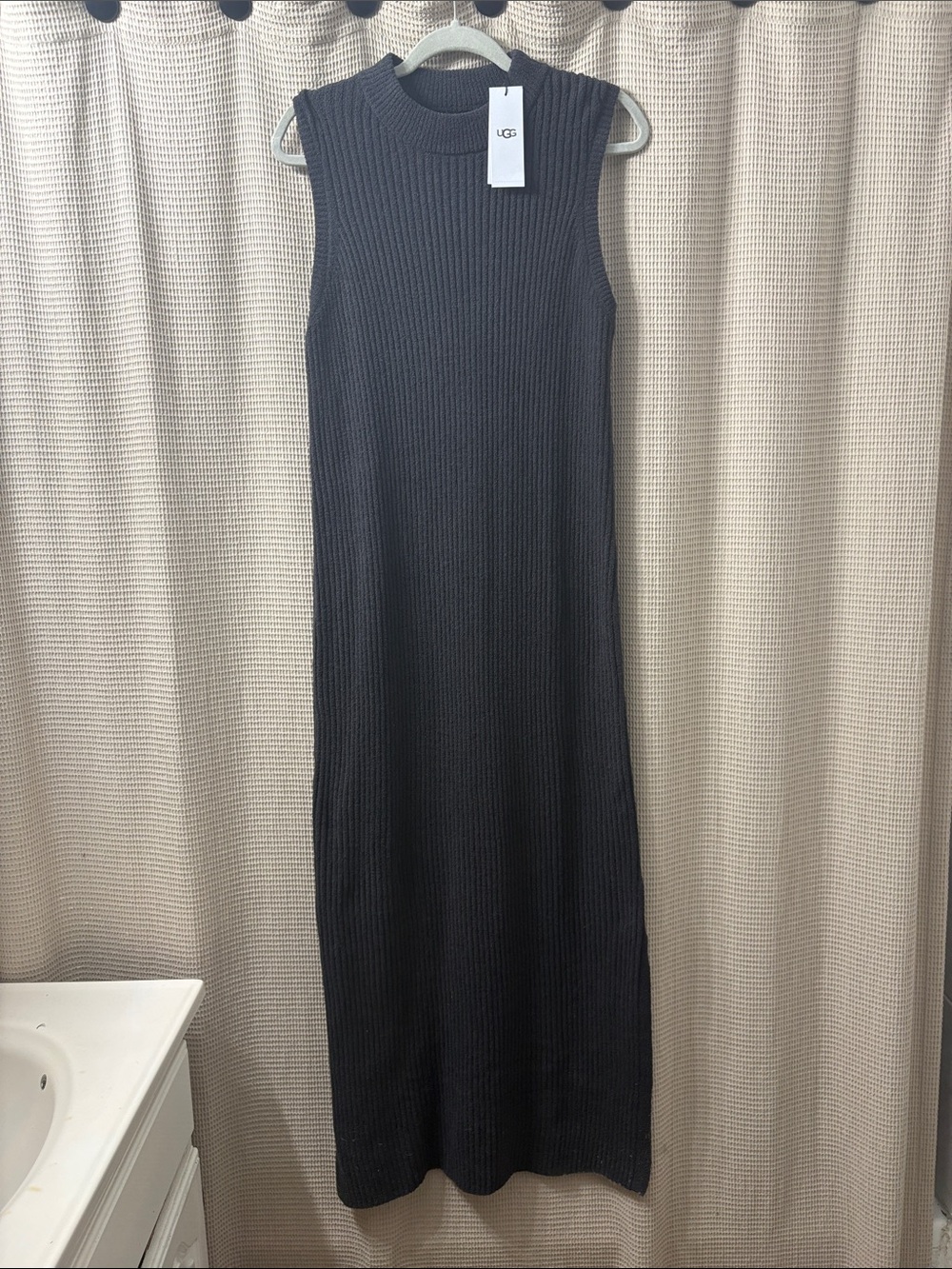 UGG Black Sleeveless Ribbed Sherpa feel Maxi Dress side slits